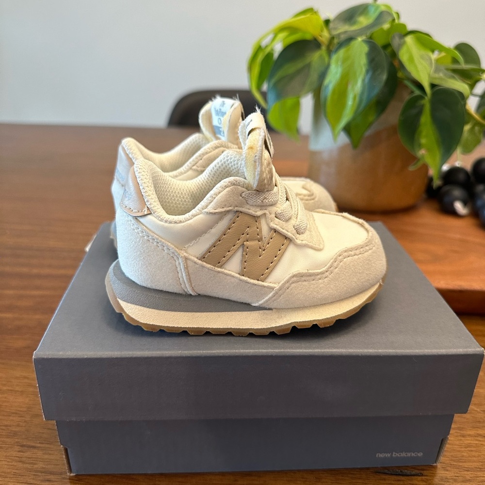 Preloved New Balance 237 Athletic Shoe Toddler 4 Turtledove